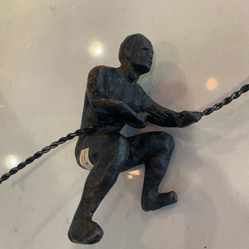Cast iron wall climber